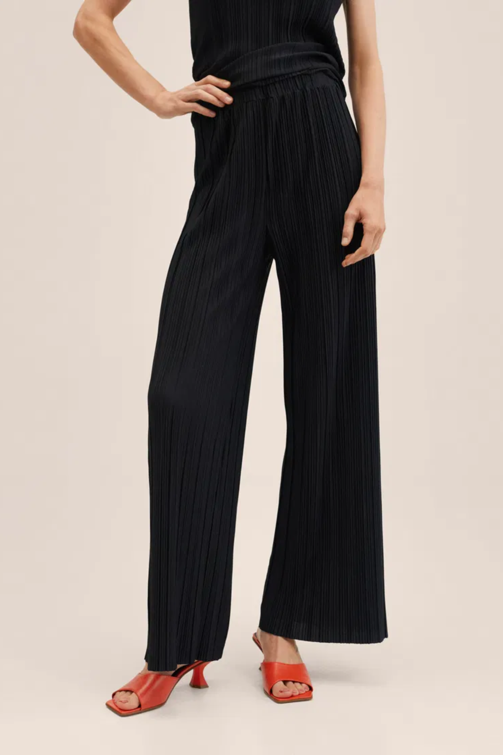 Black Pleated Co Ord Set - Co Ord Set | 8j03aj-k6.myshopify.com